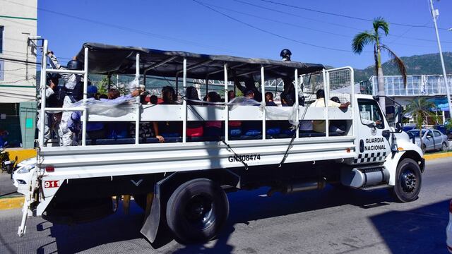 Guardia Nacional apoya con transporte en Acapulco