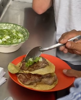 Tiktoker aplasta a El Califa de León, la taquería que ganó una estrella Michelín