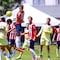 La alucinante jugada de un juvenil de Chivas; se comió a Zidane y Messi en una sola acción