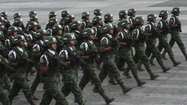 Soldados durante acto en 2015