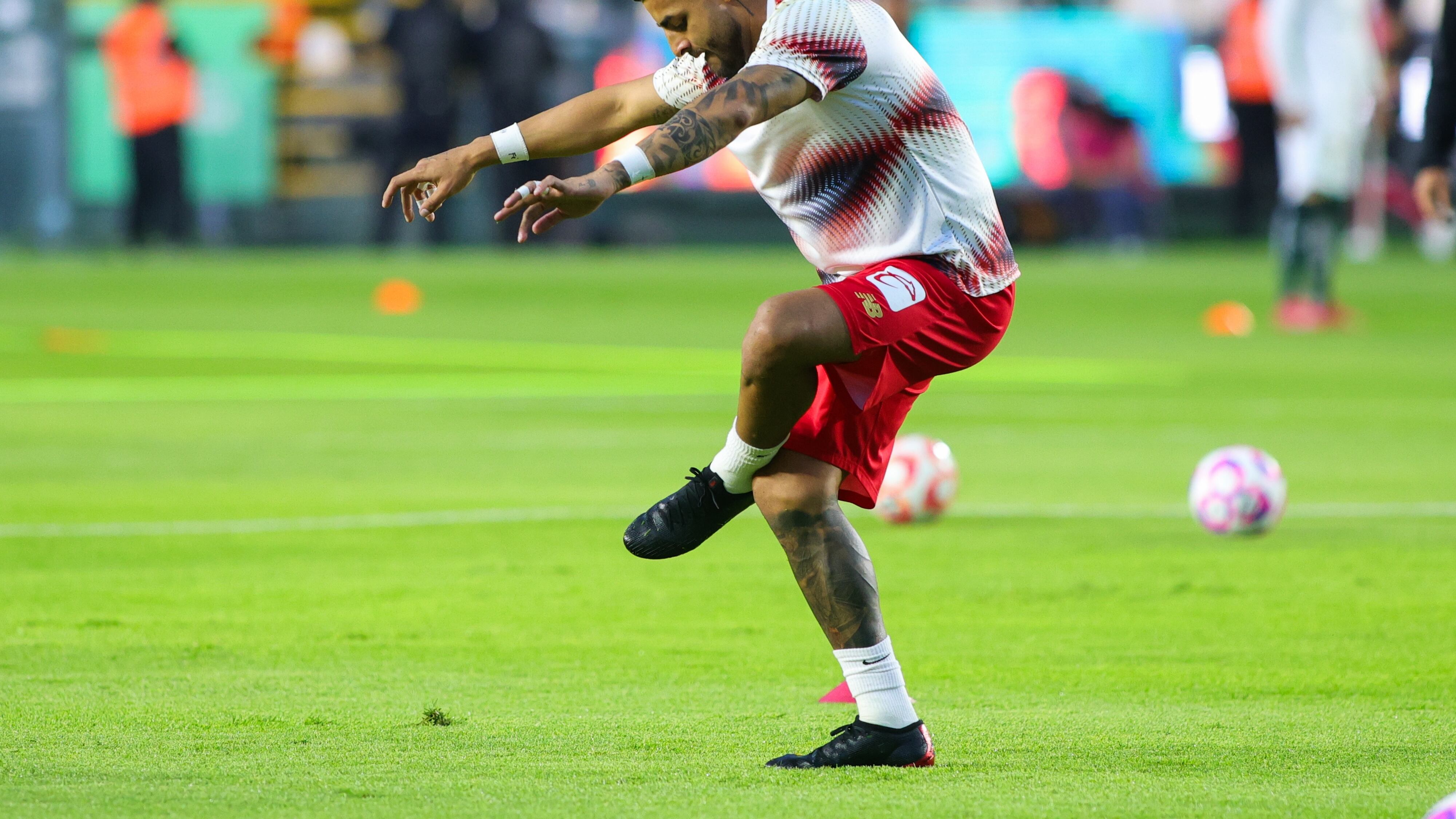 “Ánimo, crack”: El emotivo detalle de Alexis Vega con joven que cortaron de Fuerzas Básicas del Toluca