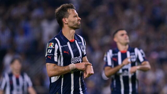 Sergio Canales con Rayados.