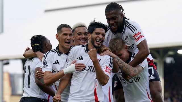 Raúl Jiménez con el Fulham.