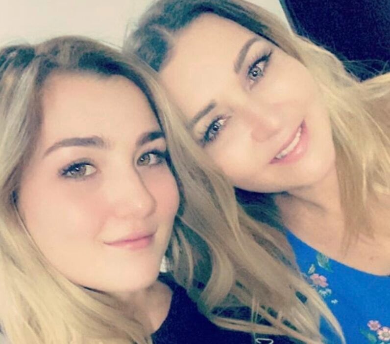 Melenie Carmona y Alicia Villarreal