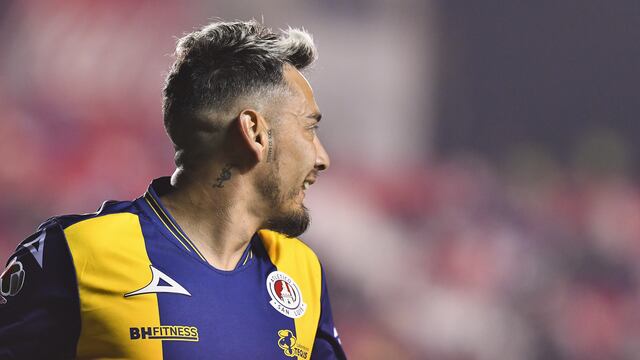 Rubens Sambueza en un partido con el Club Atlético de San Luis