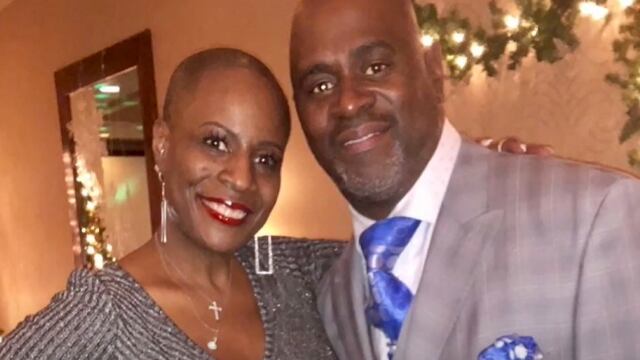 Confundió pegamento de uñas