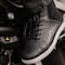 ¿Qué zapatos usar para andar en moto? 5 tips para elegir el calzado correcto