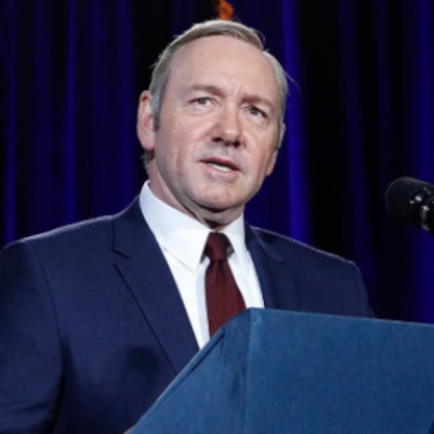 Lo que Frank Underwood recomienda a Salinas Pliego para no hacer peor su derrota