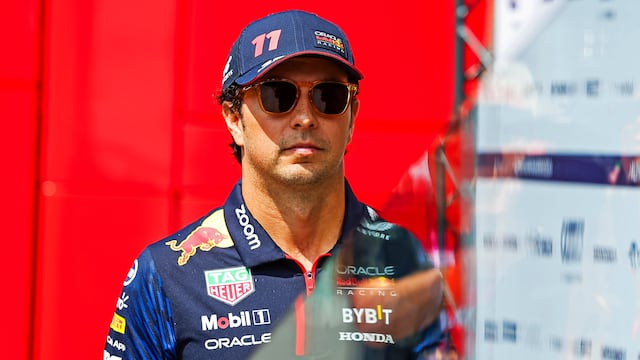 Checo Pérez inicia su preparación con Cadillac para su regreso a la Fórmula 1