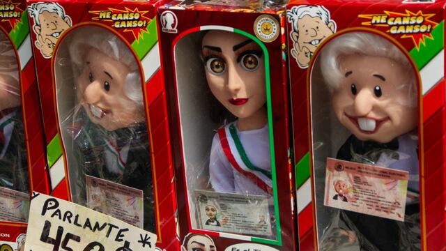 Figuras Presidenciales, de venta en las cercanías de Palacio Nacional