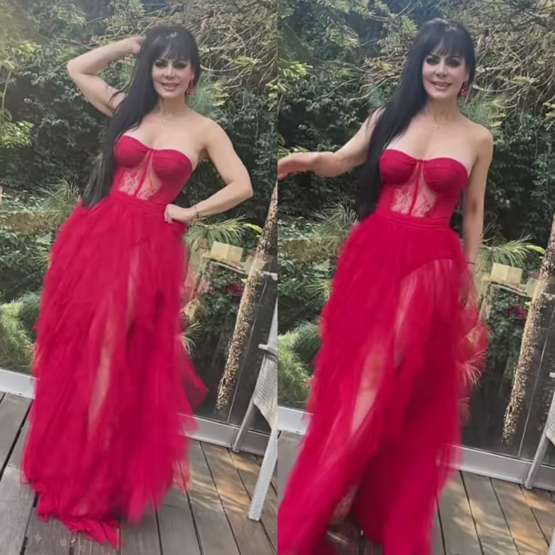 Maribel Guardia con vestido rojo con transparencias.