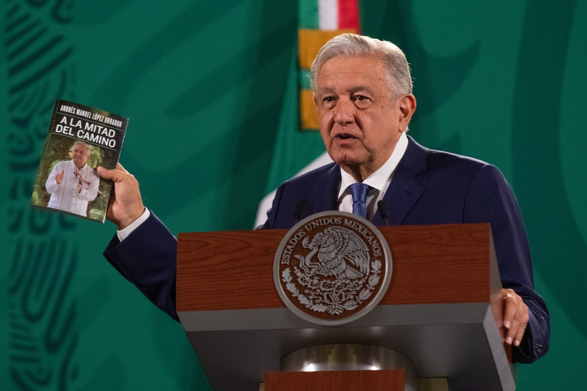 Libro de AMLO