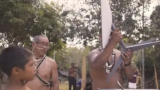 Una tribu indígena descubre el porno y ya no pueden dejarlo