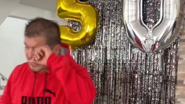 Celebra su primera fiesta de cumpleaños