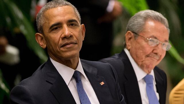Barack Obama y Raúl Castro. Reunión en EU.