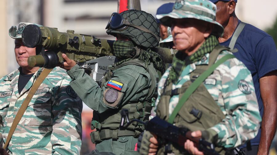 Venezuela ordena despliegue militar ante posible agresión de Estados Unidos
