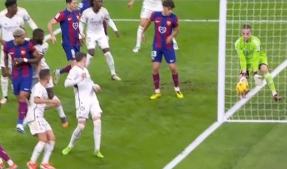 Gol fantasma de Lamine Yamal en el Clásico de España