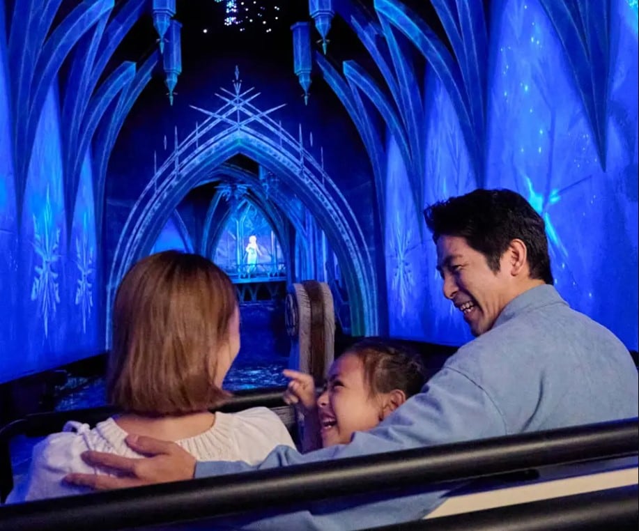 Frozen llega a Disneyland París