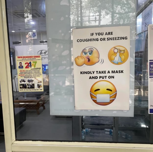 Emojis en entrada de tienda