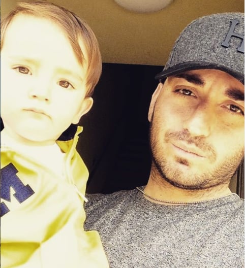 Eduardo Yáñez Jr con su hijo.