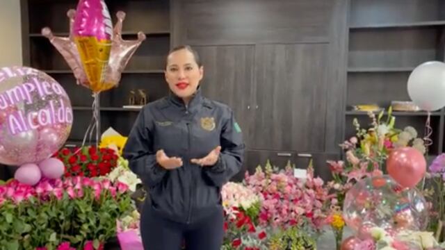 Sandra Cuevas presume sus regalos de su cumpleaños número 36/captura de video