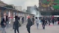 Encapuchados atacan vallas de Palacio Nacional durante protestas del 2 de octubre