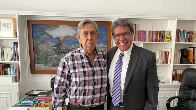 Ricardo Monreal y Cuauhtémoc Cárdenas presumen reunión.