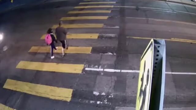 PADRE E HIJA AUTOPISTA