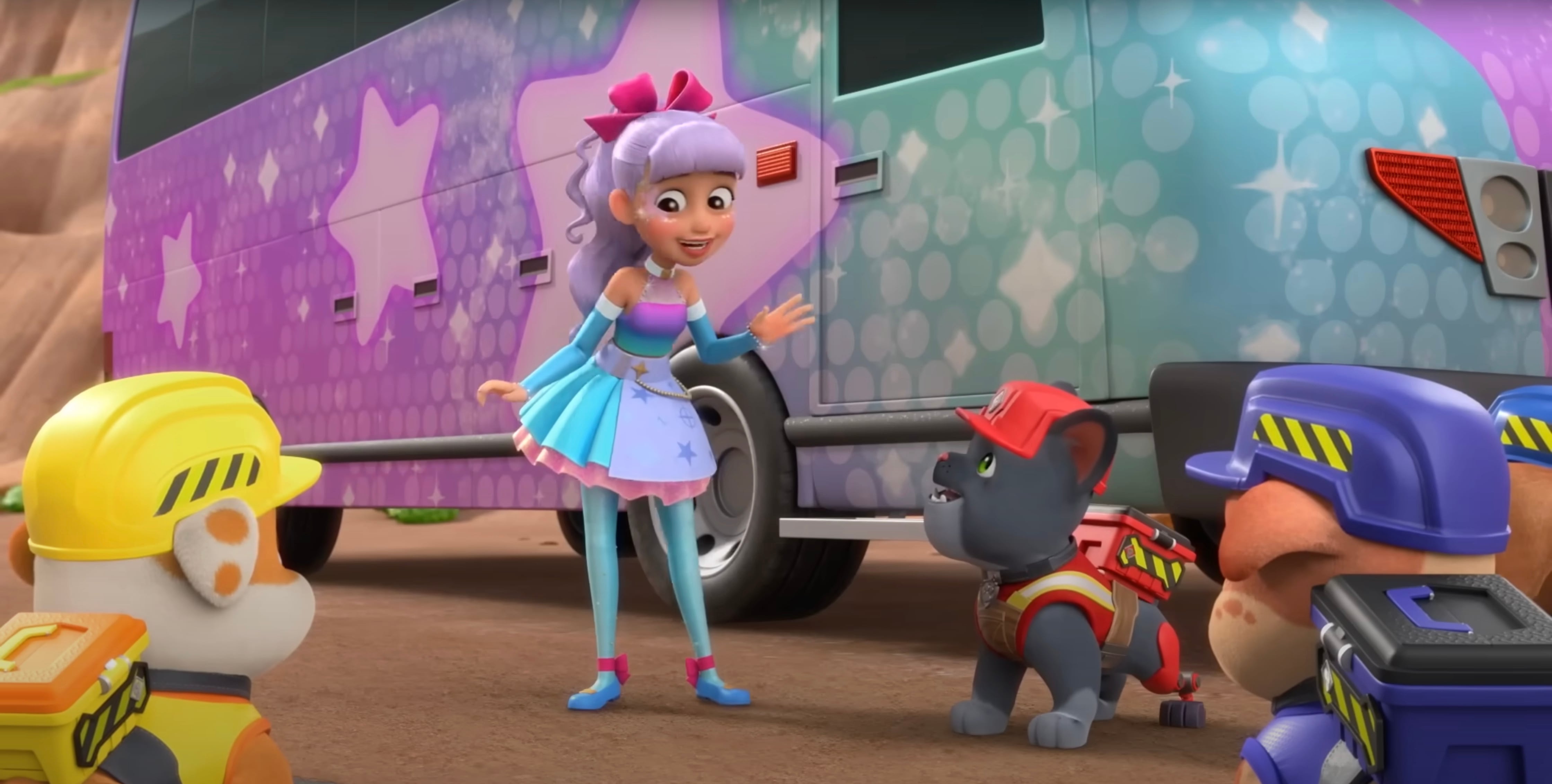 Rubble y Equipo con Paw Patrol conocen a una estrella pop por el Día Internacional del DJ