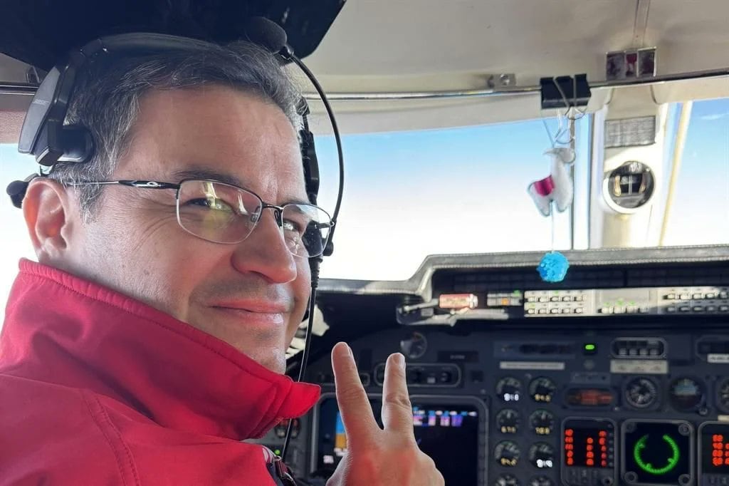 Alan, piloto mexicano de la ambulancia aérea que se estrelló en Philadelphia