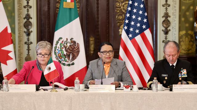 México sostiene que precursores del fentanilo llegan desde Asia, tras reunión con Canadá y Estados Unidos