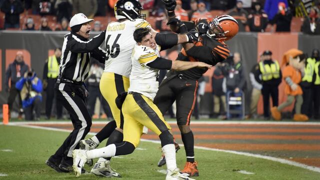 Myles Garrett agrede a su colega