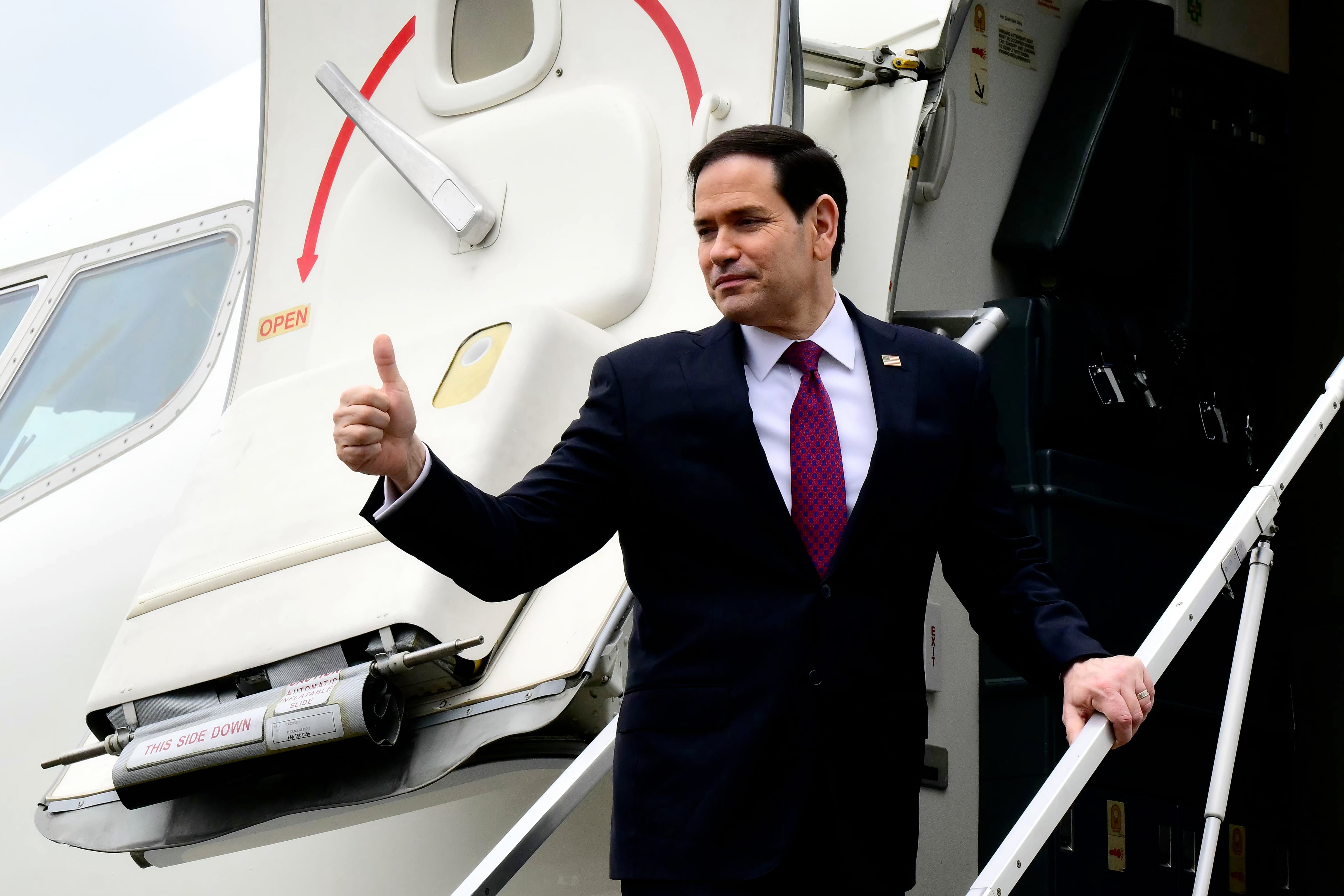 Marco Rubio anunció sanciones de Estados Unidos para dos empresas y una directiva en Cuba