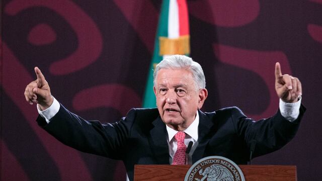 AMLO llama “giganta” a Claudia Sheinbaum y asegura que México seguirá creciendo con su gobierno