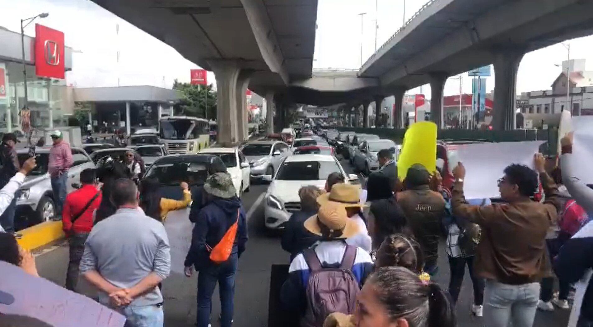 Bloqueo en Periférico a la altura de Naucalpan