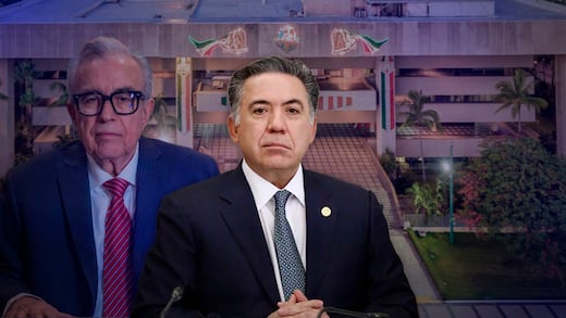 Enrique Inzunza reaparece en Palacio de Gobierno tras regreso de Rocha Moya