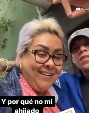 Karla 'La Santera' comparte ser madrina de Karely Ruiz y Santa Fe Klan.