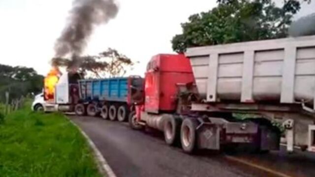 Enfrentamientos entre CJNG y autodefensas de Tepalcapetec en Michoacán.