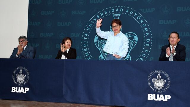 Rectora de la BUAP inauguró foro académico
