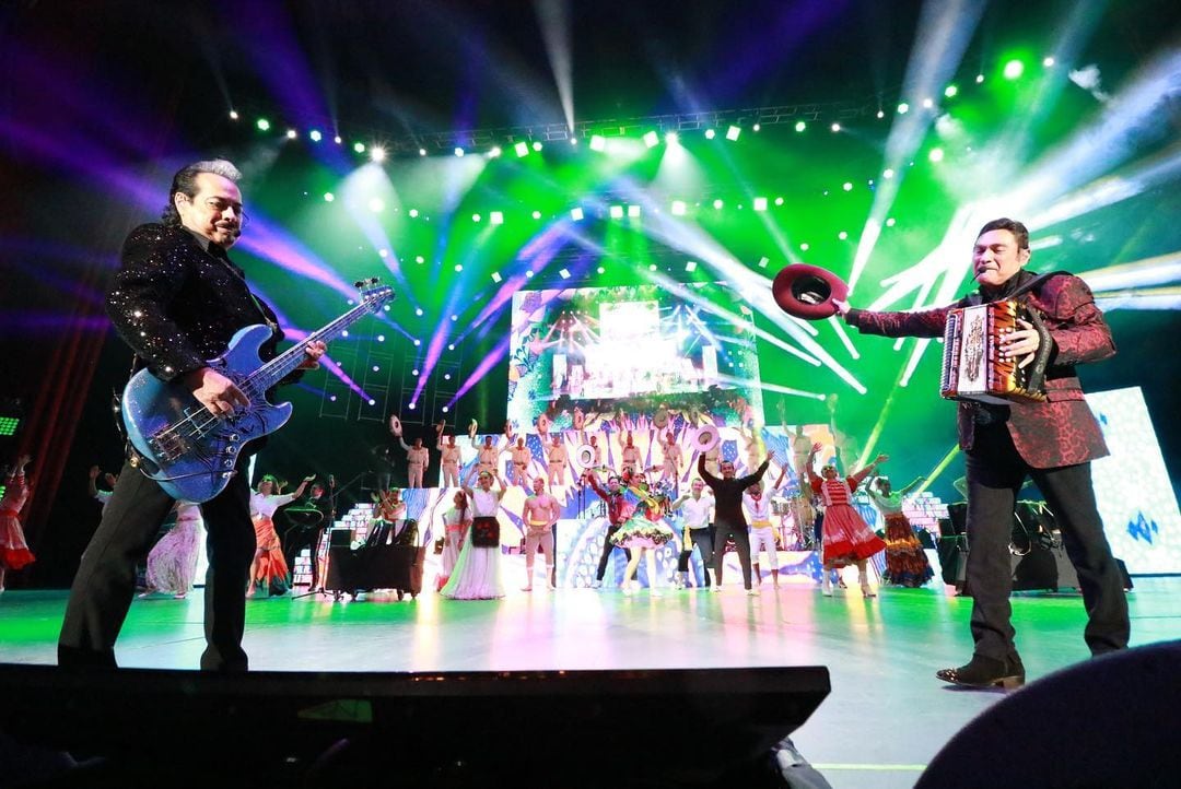 Los Tigres del Norte rinden homenaje a Vicente Fernández en su concierto en el Auditorio Nacional