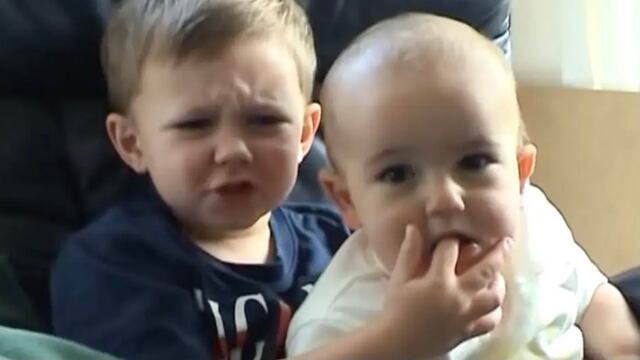 Video 'Charlie bit mi finger'