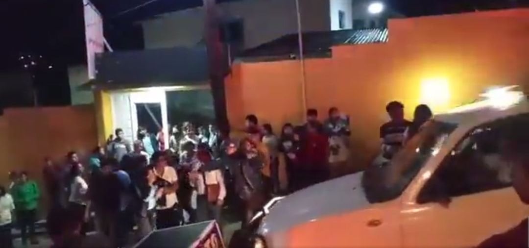 55 estudiantes intoxicados de la secundaria Juana de Asbaje en Bochil ya fueron dados de alta