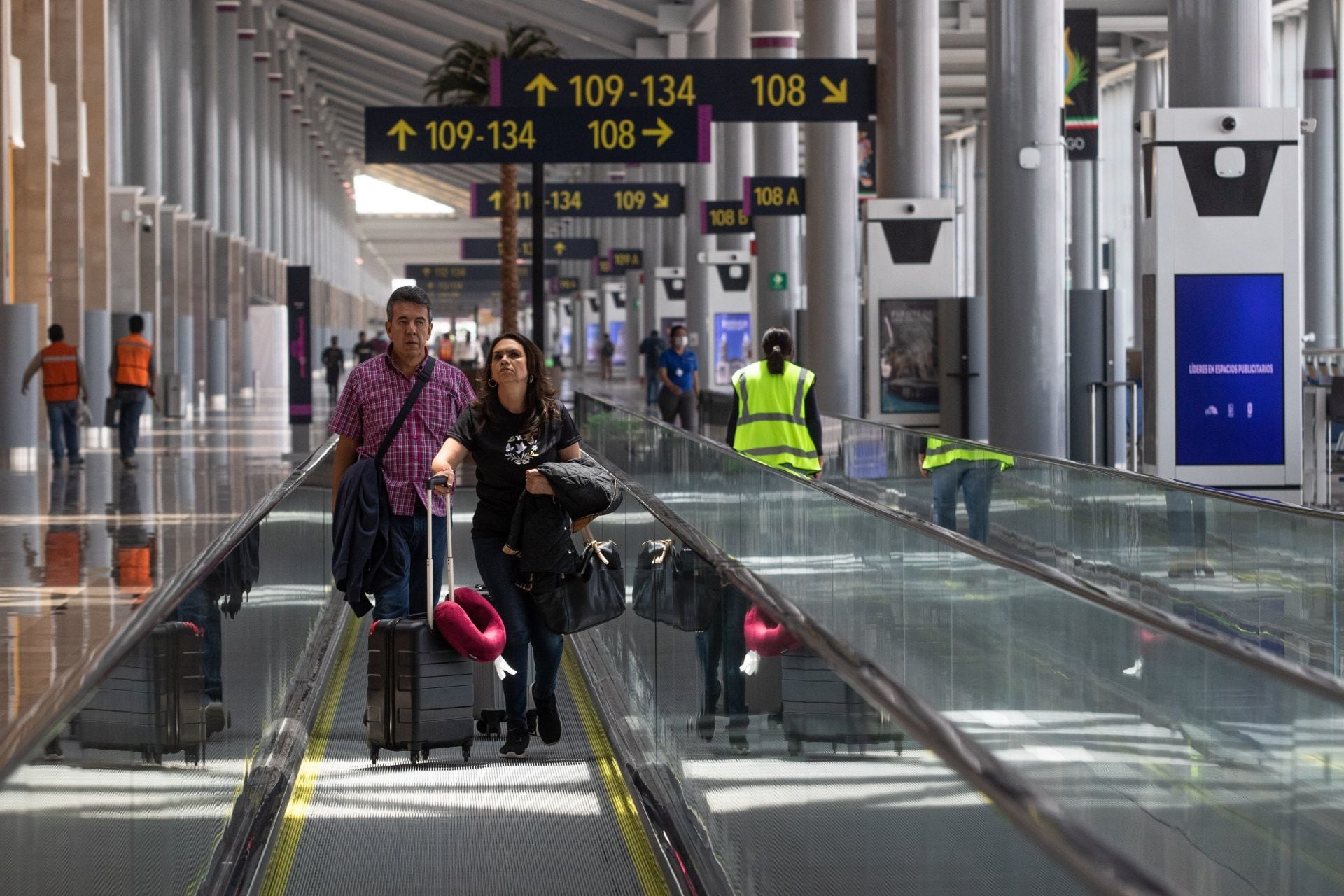 El gobierno federal anunció que a partir de septiembre se realizarán 100 operaciones diarias en el Aeropuerto Internacional Felipe Ángeles (AIFA), el día de hoy solo se realizan 12 vuelos diarios.