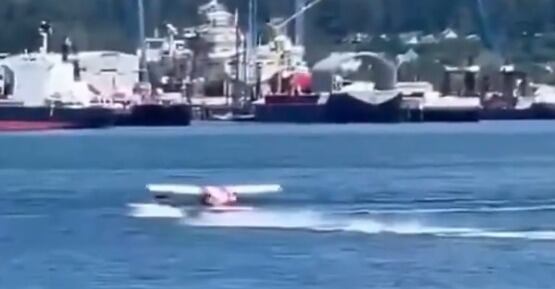 ¿Qué pasó en Canadá? Hidroavión se estrella contra embarcación