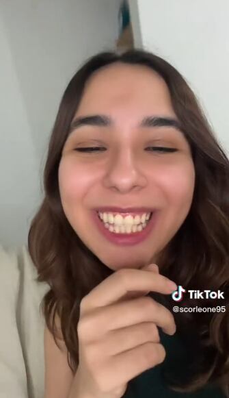 Joven contando que salió con un español y fue una pesadilla