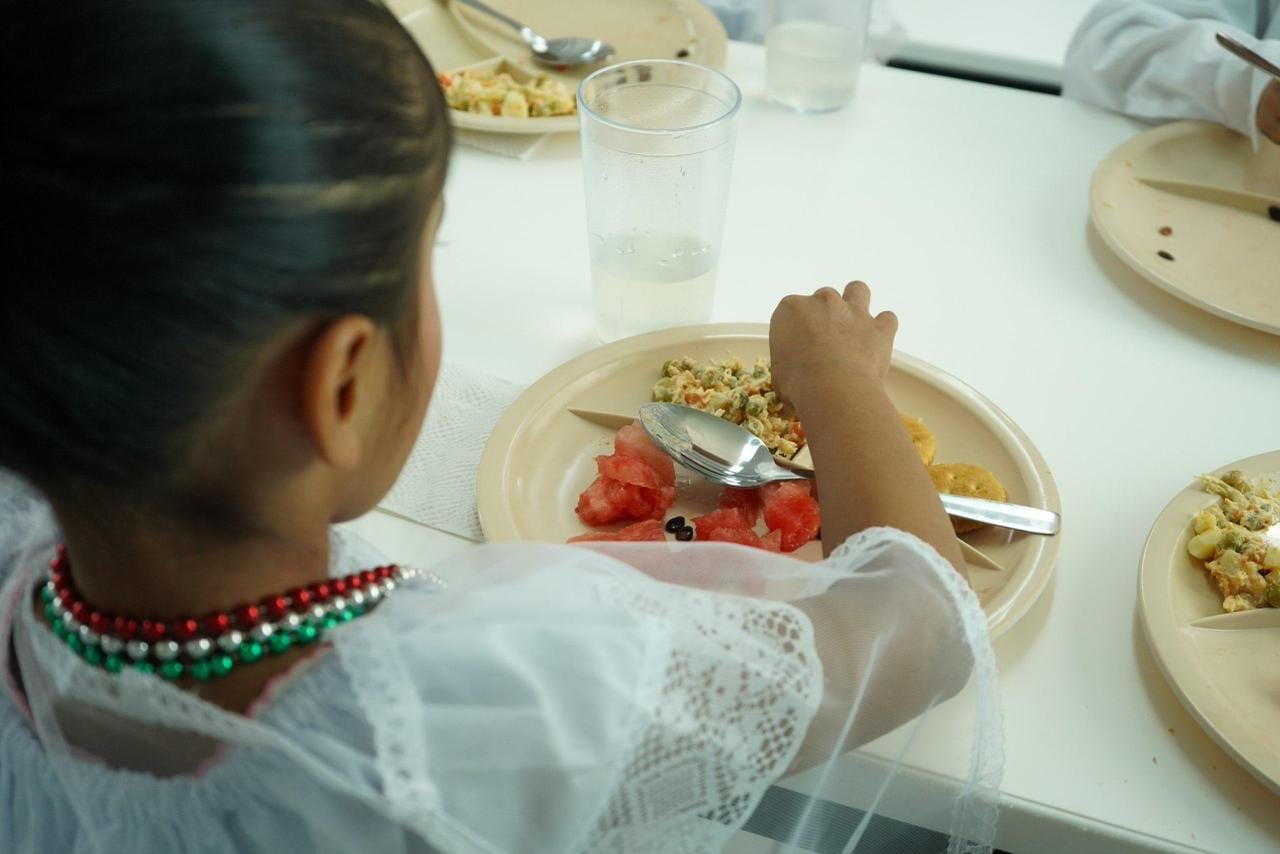 Gobierno de Puebla impulsa la conversión de desayunos fríos a calientes en escuelas