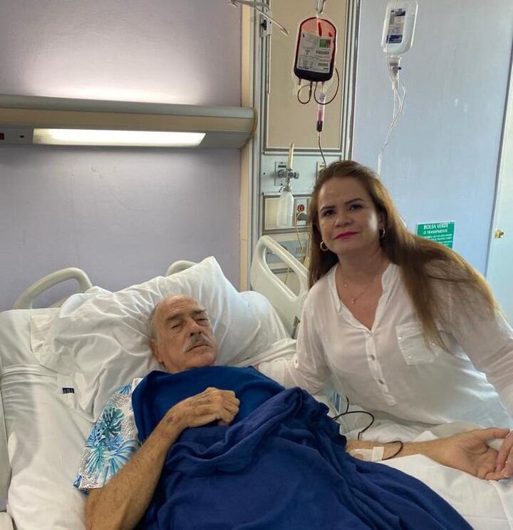 Hospitalizan a Andrés García de emergencia