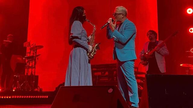 María Elena Ríos toca junto a Alejandro Sanz en concierto