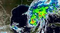Huracán Isaías se fortalece a categoría 2 frente a la península de Yucatán