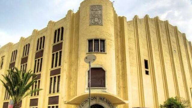 El edificio conocido como Frontón México conoció sus mejores tiempos en la década de los 40 del siglo pasado.